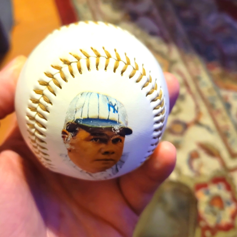 Babe Ruth Tribute Baseball - Picture 4 of 4